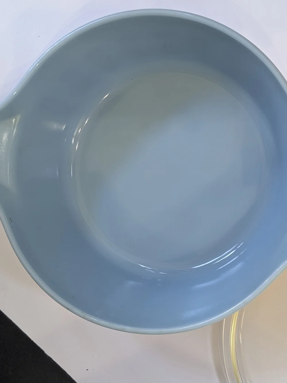 Pyrex Promotional Gold Leaf Delphite Blue Gourmet Casserole 2.5 QT with lid USA